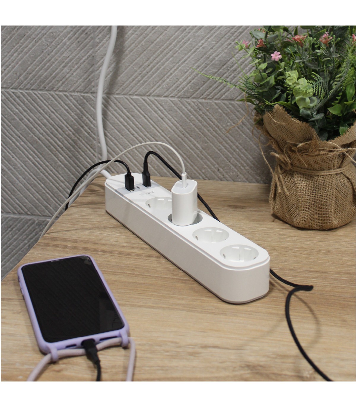 Base Múltiple Wifi o Bluetooth 4T + 2 USB A + 1 USB C (3x1.5mm) 1,5m Compatible Amazon Alexa/Google Home