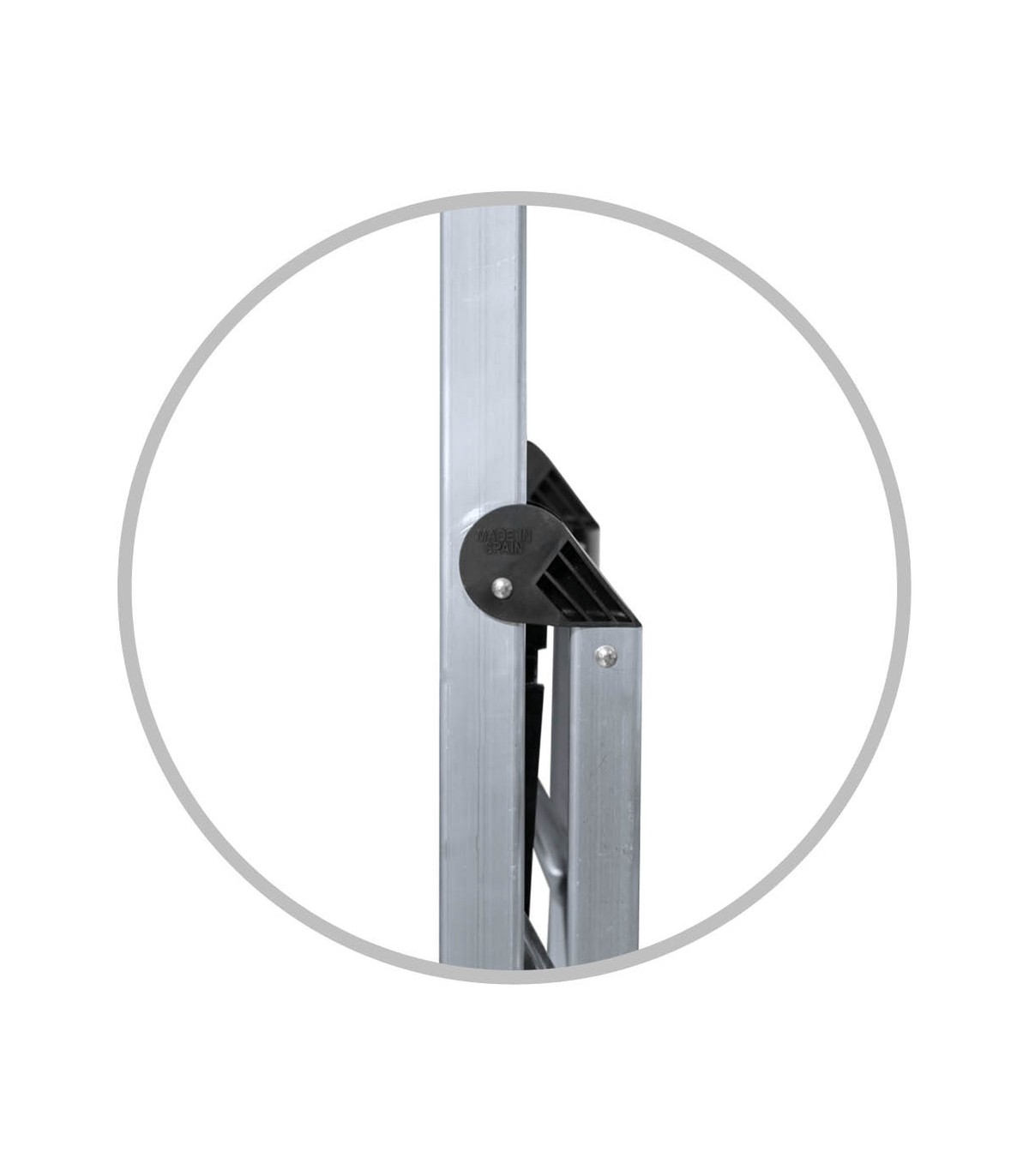Escalera aluminio 4 peldaños Max. 150kg GSC