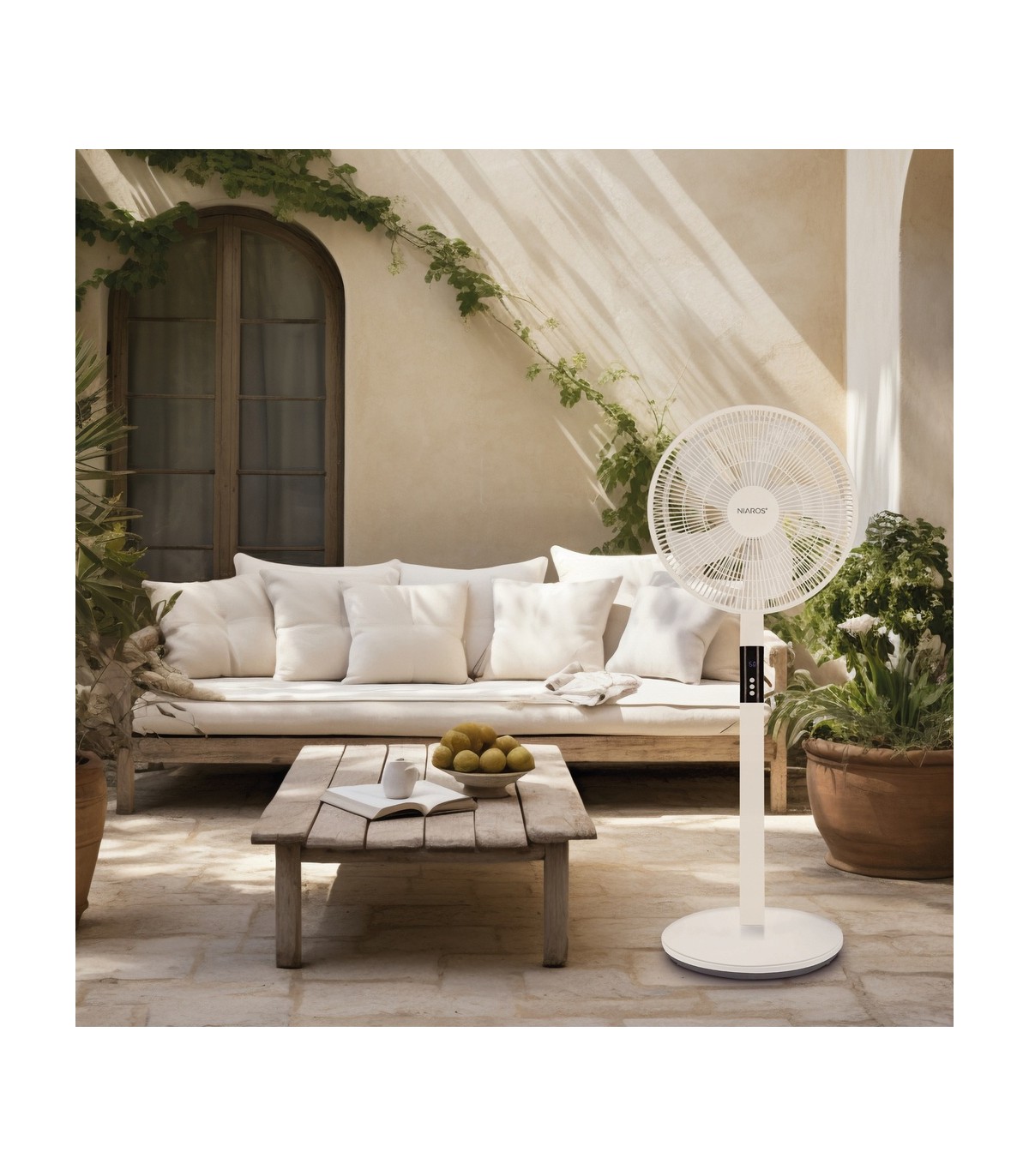 Ventilador portátil de pie SANLURI con mando 15W Ø39cm Blanco