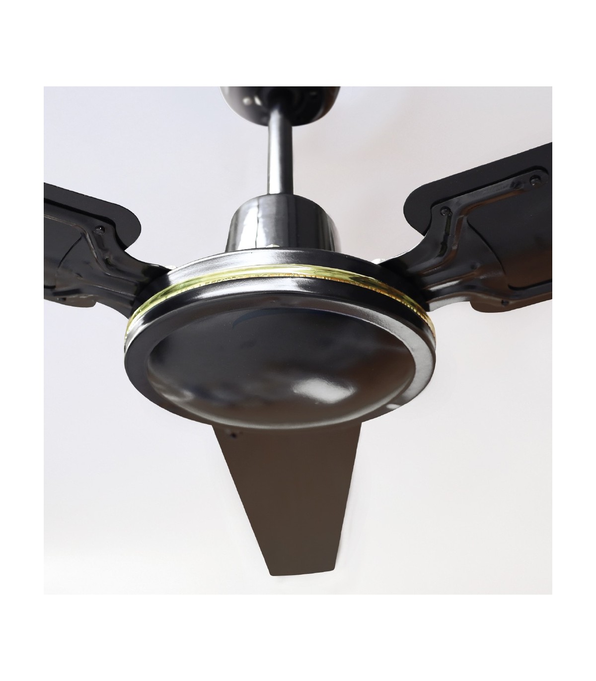 Ventilador De Techo Saltok Negro AC Sin Luz 3 Aspas 142D