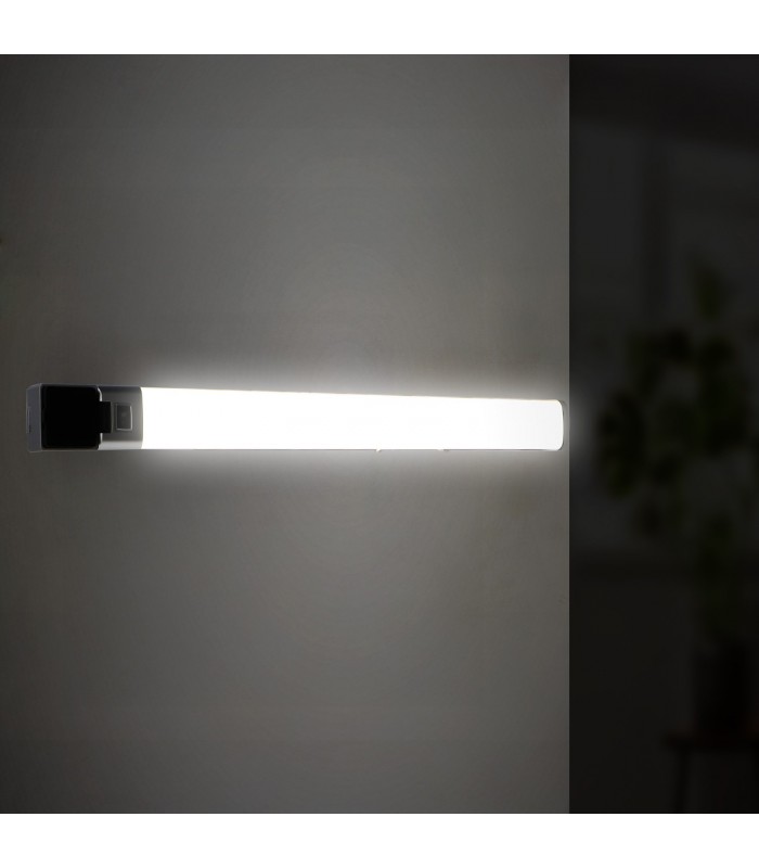 Aplique Pared Led VERO 15W 1500Lm IP44 con toma schuko