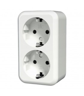 Base enchufe sucko superficie Delta 2P+TT 16A 250V