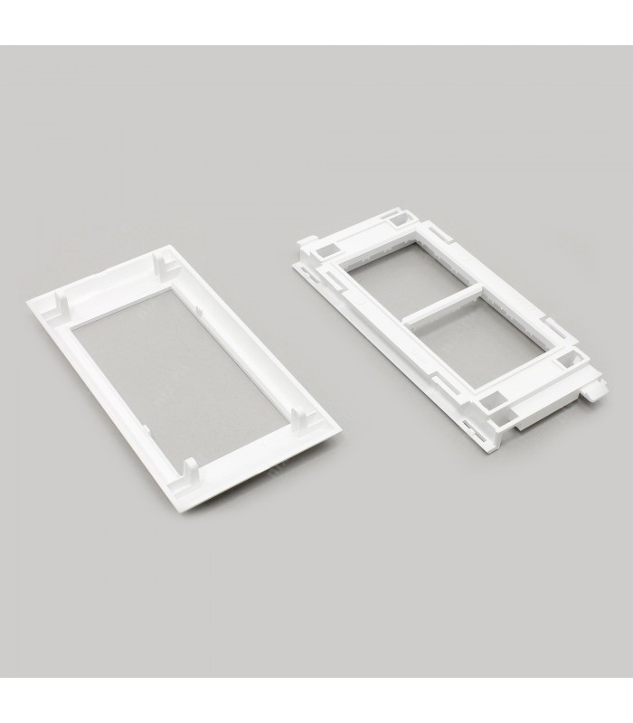 Doble Adaptador Q45 con Tapa L60 Serie 10 Blanco